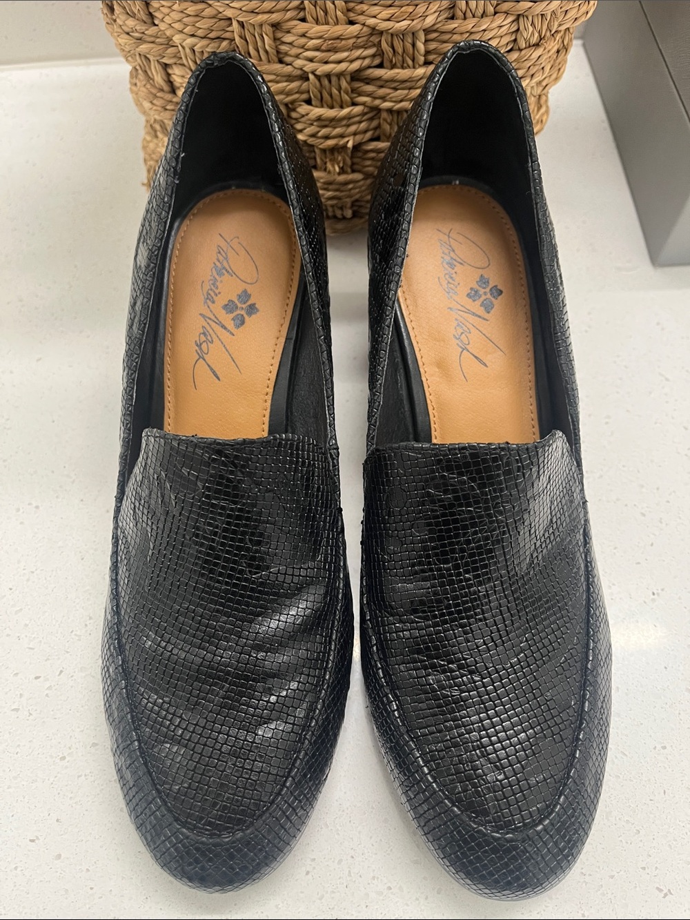 Patricia Nash Martina Black Tooled Leather Loafer Block-Heel Pumps - Size 8.5